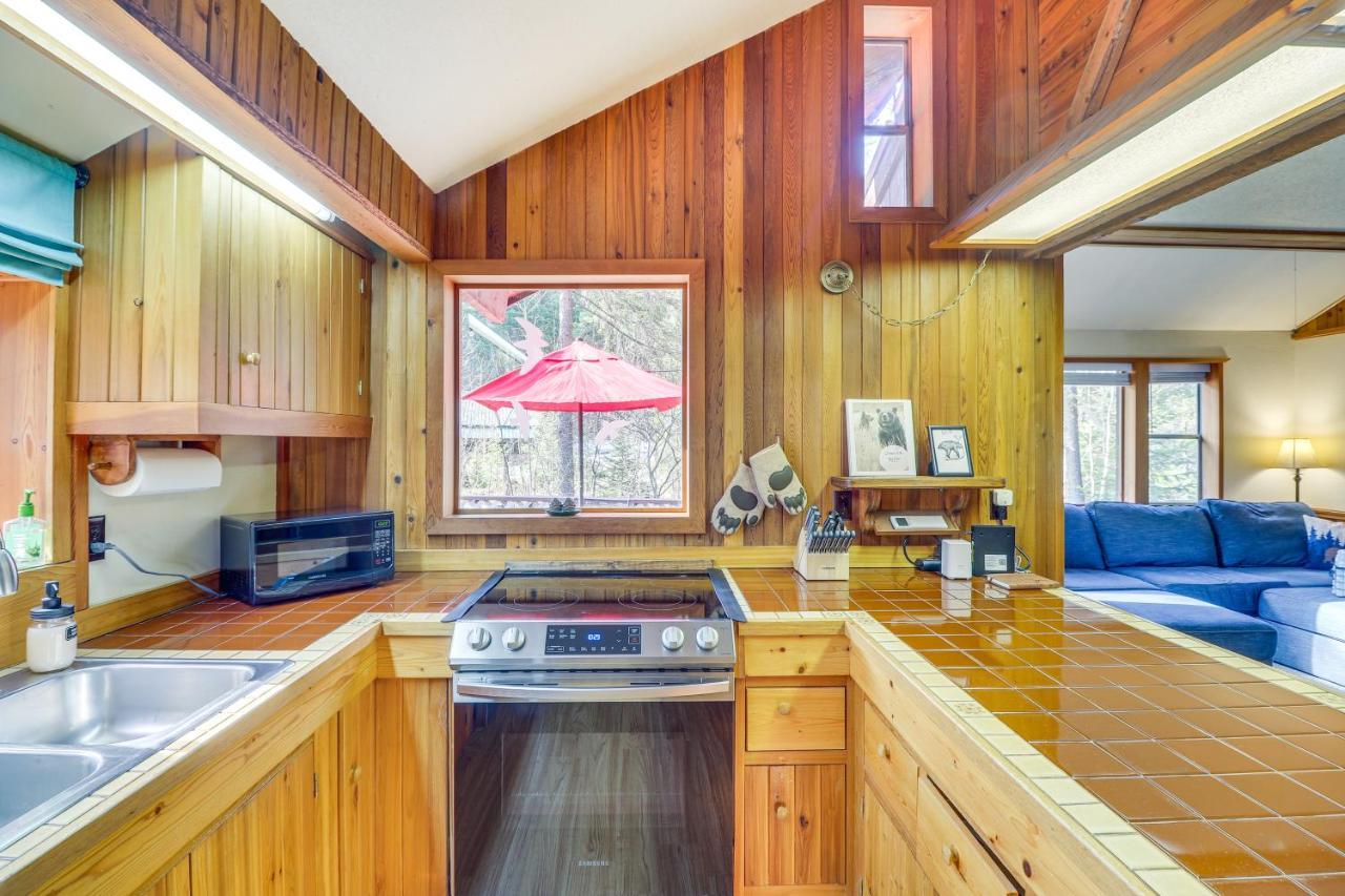 Hungry Horse Cabin With Gas Grill, Near Glacier! Exterior photo